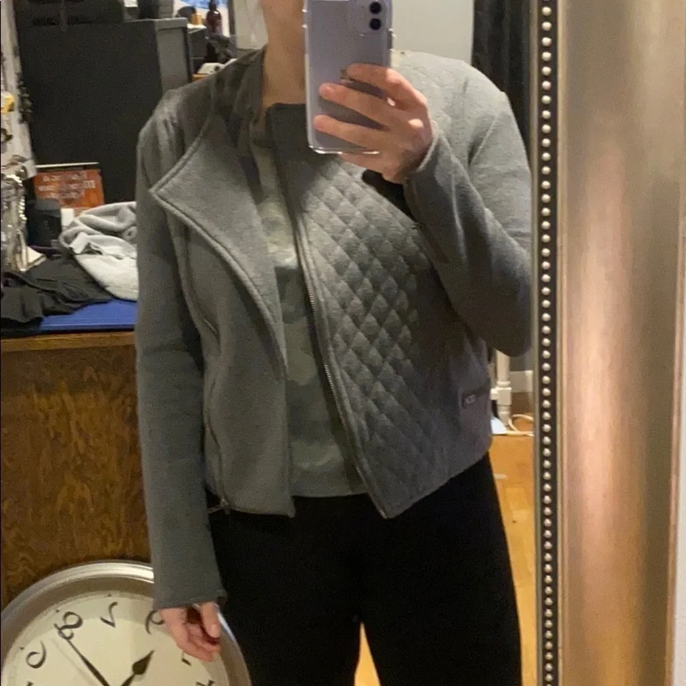 Athleta EUC Gray Quilted Moto Jacket